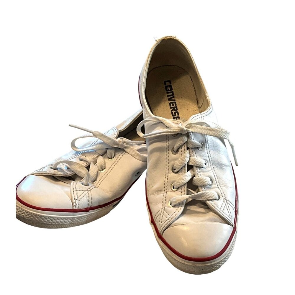 Converse Women's Size 7 Leather‎ Low Cut Sneakers Chuck Taylor